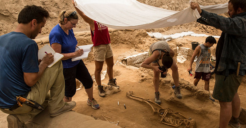 Arqueólogos descubren cementerio filisteo